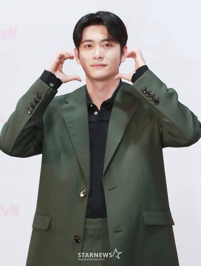 강태오 '여심 잡는 볼하트'[★포토]