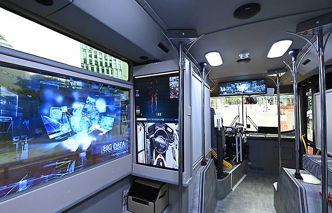 대중교통에 최신 기술을 도입하는 것도 대중교통 이용률을 높이는 방법이다.[사진｜뉴시스]