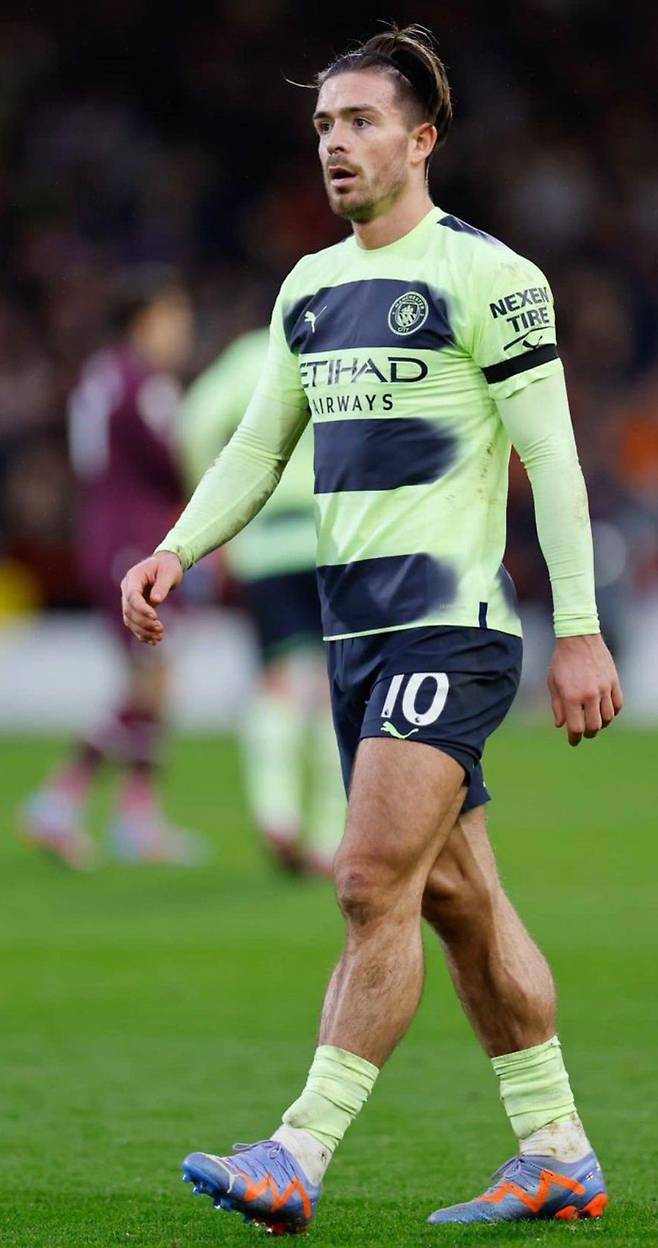 7892679910_486616_4ad5d7315fe1dafc76651003a41a5b62.jpg 그릴리쉬 ㅎㄷㄷ한 종아리 굵기 수준 . jpg