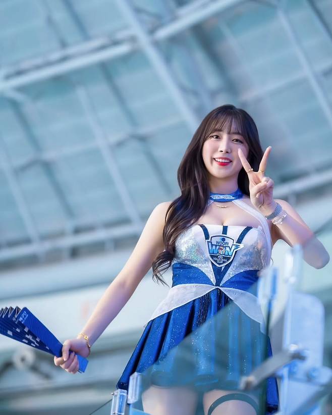 hw_hobby19_20250119_p_3548740666098526298_14_3548740649900190937.heic.ren.jpg 오피셜)SSG랜더스 안지현 치어리더 영입