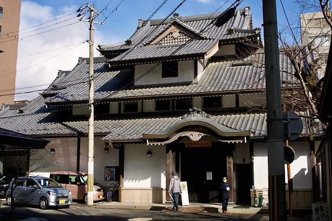 7e9bf577b7861d8223e6f4e2329c7019979544f703b53febea9b374c7495fe2ce09a9c77491b9b07319ce7db49faf37c5247d37ba3