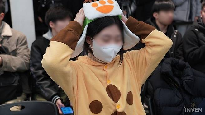 ▲ 옷만 봐도 찐팬이라는 걸 알 수 있겠네요