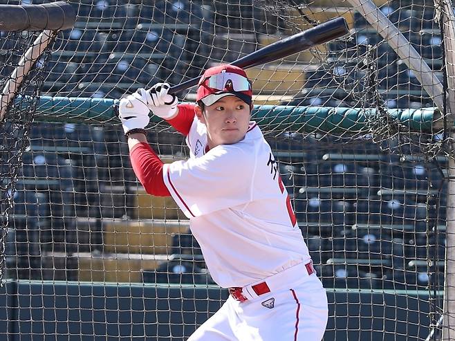 조형우가 미국 스프링캠프에서 타격 훈련하고 있다. SSG 랜더스 제공