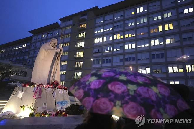 프란치스코 교황이 입원 중인 이탈리아 로마 제멜리 병원 [AP 연합뉴스 자료 사진. 재판매 및 DB 금지]
