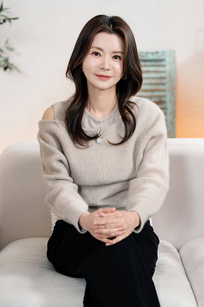 배우 장서희.