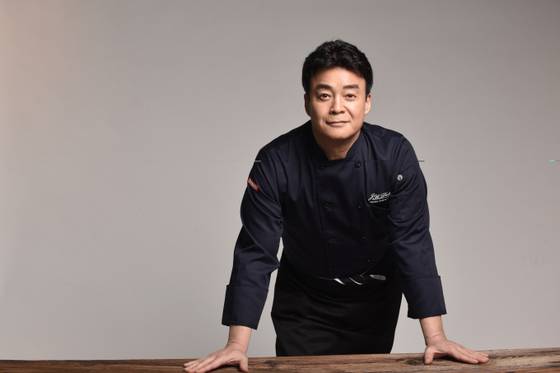 Celebrity chef Paik Jong-won was born in the year of the Horse. He can expect recognition for his hard work today. [THEBORN KOREA]