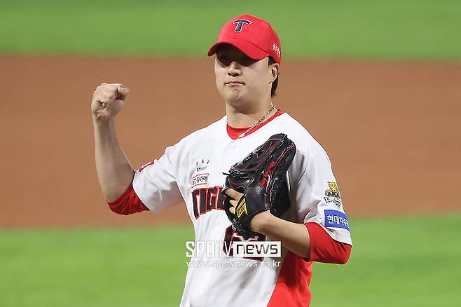 ▲ 막강한 KIA 불펜의 최종 주자로 리그에서 가장 능력 있는 젊은 마무리 투수로 이름을 날리고 있는 정해영. ⓒ곽혜미 기자