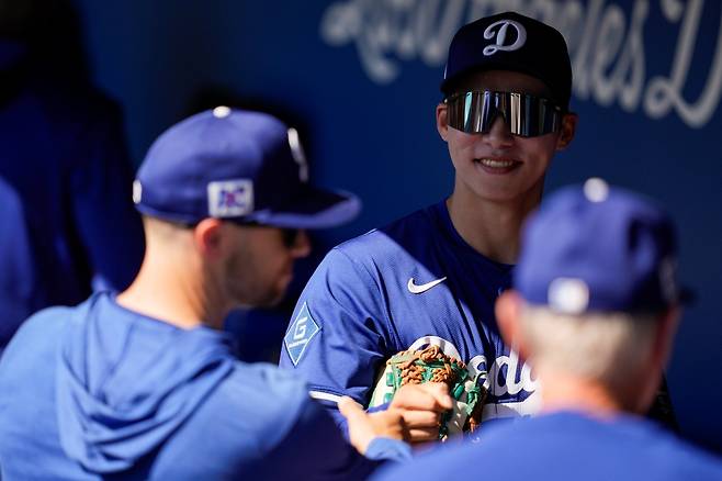 미국 메이저리그 공식 홈페이지 MLB닷컴이 김혜성이 2025 시즌 LA 다저스의 페넌트레이스 개막전 엔트리에 이름을 올리지 못할 것으로 예상했다. 김혜성은 시범경기 기간 1할대 타율로 슬럼프에 빠져 있는 상태다. 사진 연합뉴스