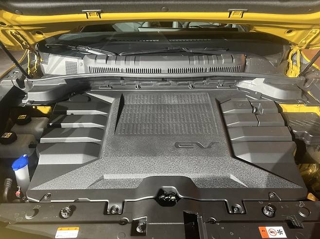 무쏘 EV  엔진룸. 사진=이상진