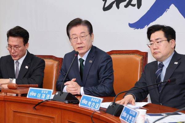 더불어민주당 이재명 대표가 5일 서울 여의도 국회에서 열린 최고위원회의에서 발언하고 있다. 연합뉴스