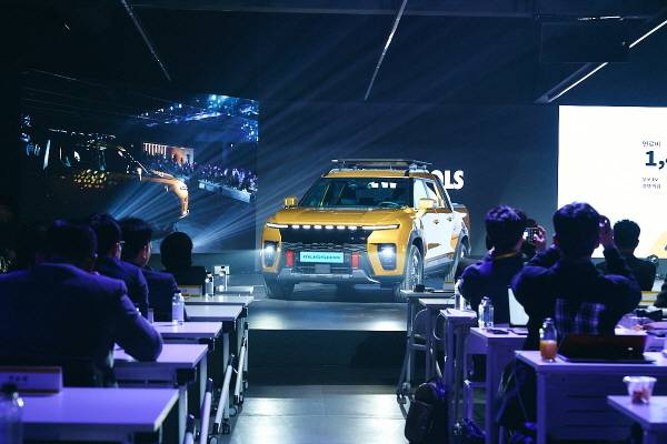 ‘쌍용 무쏘’의 부활…베일 벗은 전기 픽업트럭 ‘KGM 무쏘 EV’ [사진제공=KG모빌리티]