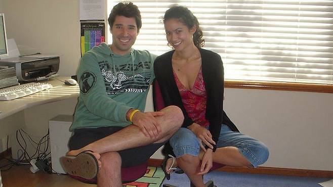 캔바 창업자인 멜라니 퍼킨스 부부 [출처 = 캔바 홈페이지]