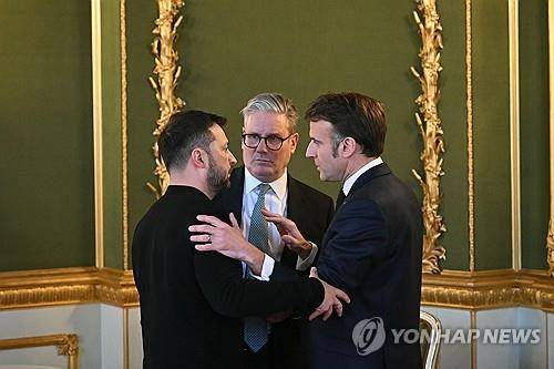 지난 2일 영국 런던에서 만난 우크라·영국·프랑스 정상 [EPA 연합뉴스 자료사진. 재판매 및 DB 금지]
