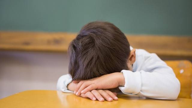 학교 적응을 어려워하는 아이들은 새학기증후군을 겪을 수 있다｜출처:&nbsp;클립아트코리아