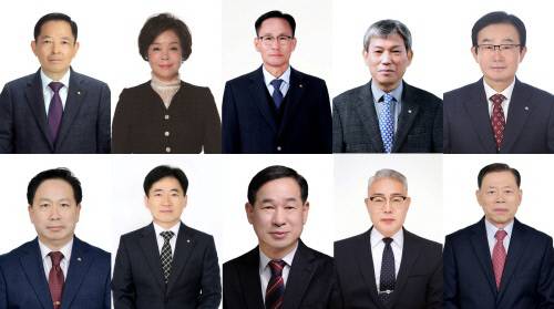 ◇청주시: △우암새마을금고 김운경(62) △북청주새마을금고 배동숙(64) △오창새마을금고 도상순(63) ◇충주시: △충주SM새마을금고 공홍석(67) △예성새마을금고 남득우(65) △교현새마을금고 강대양(56) △문화새마을금고 김국태(60) △남충주새마을금고 김동선(58) △새충주새마을금고 김명수(61) △지현새마을금고 김형기(75)