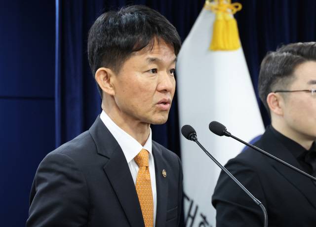 용호성 문체부 제1차관이 6일 정부서울청사에서 문화·체육·관광분야 중장기 핵심프로젝트 발표 브리핑을 갖고 '문화한국 2035' 발표를 하고 있다. 연합뉴스