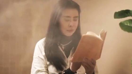 대만 여배우 왕조현이 캐나다에서 중국 전통 치료 센터를 연다고 밝혔다. 사진 웨이보 캡처