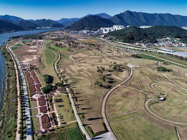 하늘에서 본 양산 황산공원  [양산시 제공. 재판매 및 DB 금지]