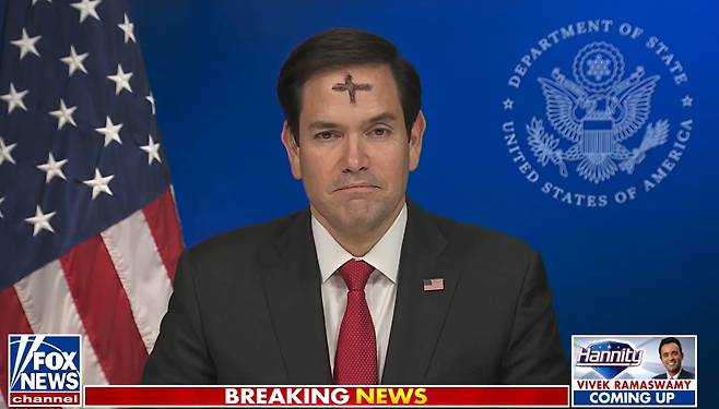 이마에 검은 십자가를 그리고 뉴스에 출연한 마코 루비오 미국 국무부 장관. /폭스뉴스