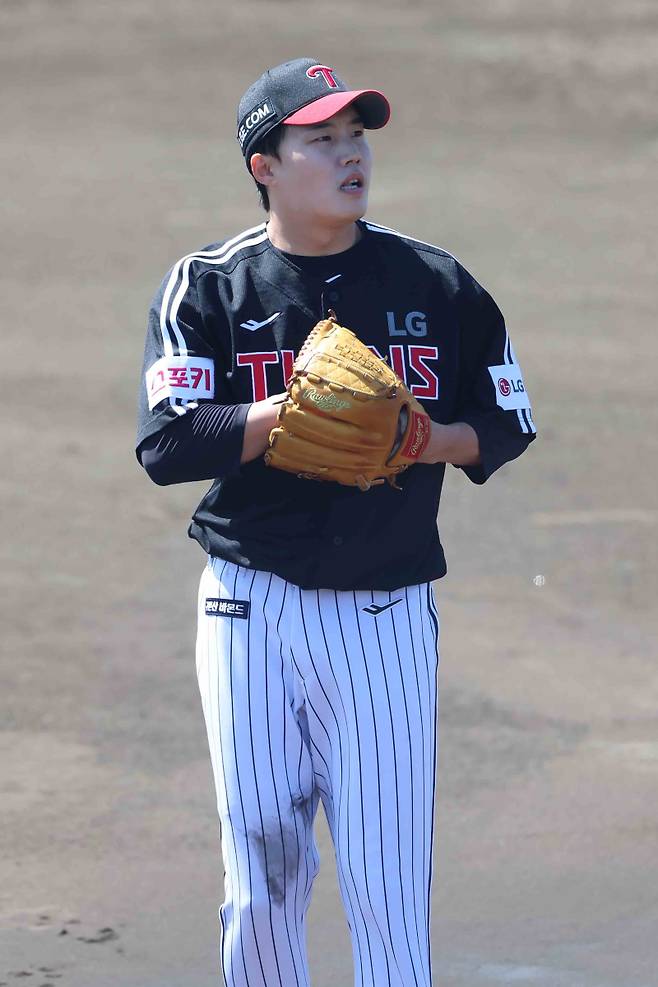 2025 일본 오키나와 전지훈련에서 열린 평가전에 등판한 임찬규. 사진=구단 제공