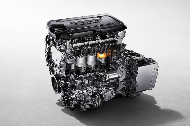 뷰익 리칼 페이스리프트 버전에 탑재되는 2 0리터 터보차저 4기통 엔진