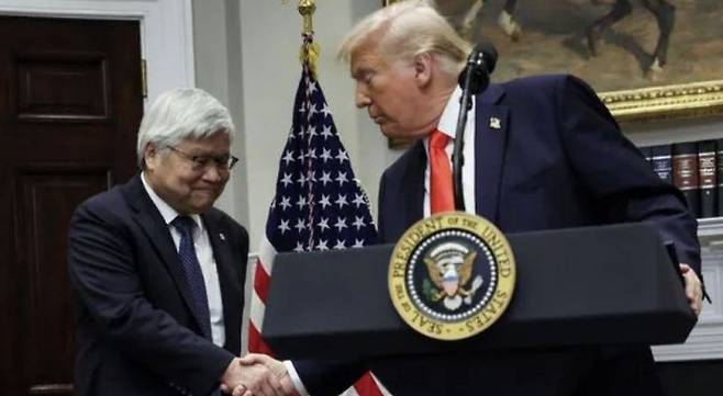 웨이저자 TSMC 회장과 도널드 트럼프 미국 대통령