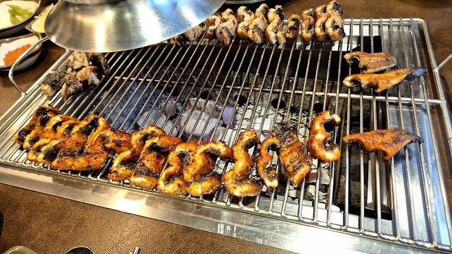 20250308_180834.jpg 멋쟁이 장어구이 먹었읍니다..