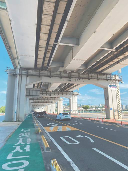 상층부 반포대교와 하층부 잠수교.&nbsp;&nbsp;동아시아 제공