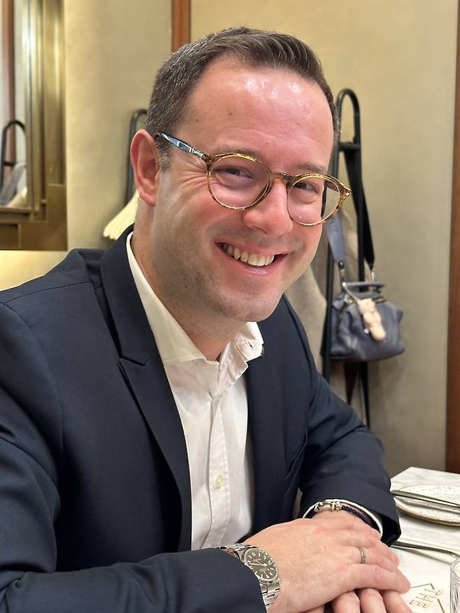 휴 미란다(Hugues Miranda) 외트커컬렉션 세일즈 부사장 / 사진=권효정 여행+ 기자