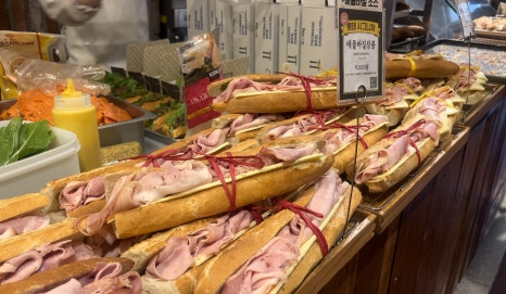 롯데 시그니처 빵 / 사진= 문서연 여행+ 기자