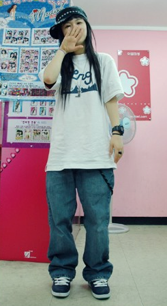 45ytrht.png 추억의 싸이월드 톱스타 반윤희 근황