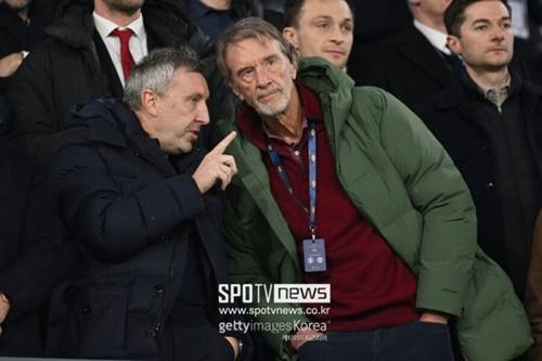 ▲ 맨유의 얼굴과 같던 인물들과 척을 지는 방식으로 재정 건정성을 확보하려는 움직임은 아쉬움을 남긴다. 오히려 선수단에 들어가는 과도한 연봉부터 바로잡아야 한다는 지적이다.