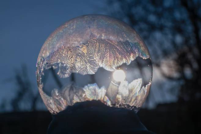 '비눗방울도 어는 겨울'. 기상청 제공(촬영 최하영)