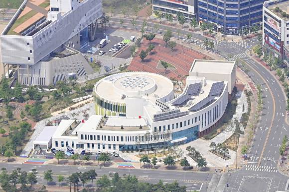 달성군의 현풍읍에 위치한 교육문화복지센터 전경 [사진=달성군]