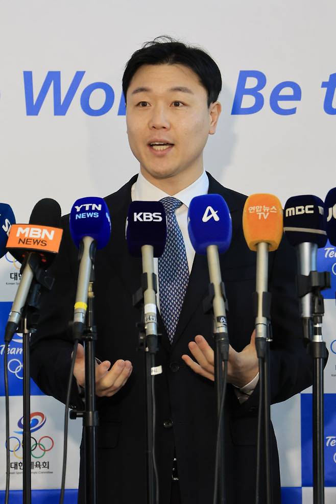 IOC 선수위원 후보 면접 참석한 원윤종(사진=연합뉴스)