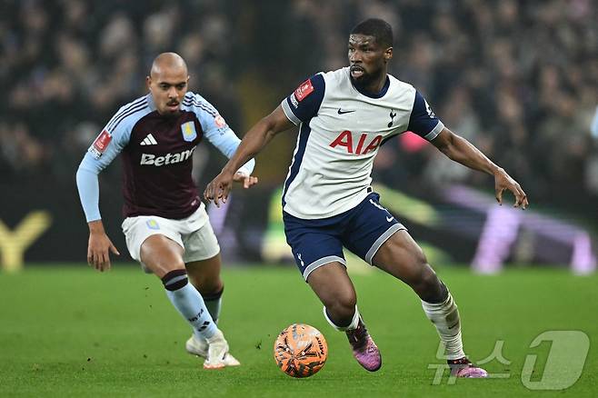 토트넘 수비수 케빈 단소.  ⓒ AFP=뉴스1