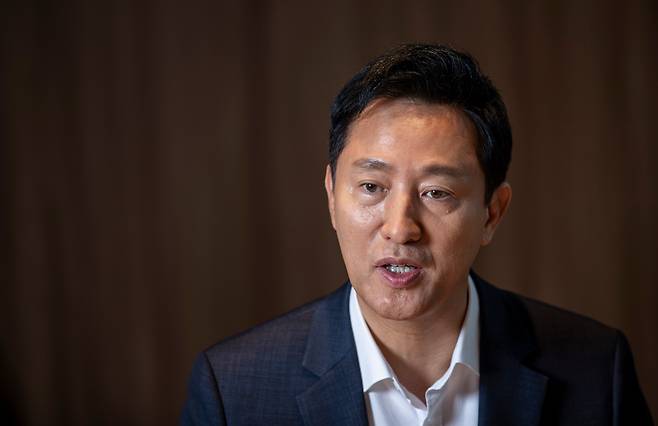 지난해 7월 10일 오세훈 서울시장이 서울시청 집무실에서 본지와 인터뷰하고 있다. /김지호 기자