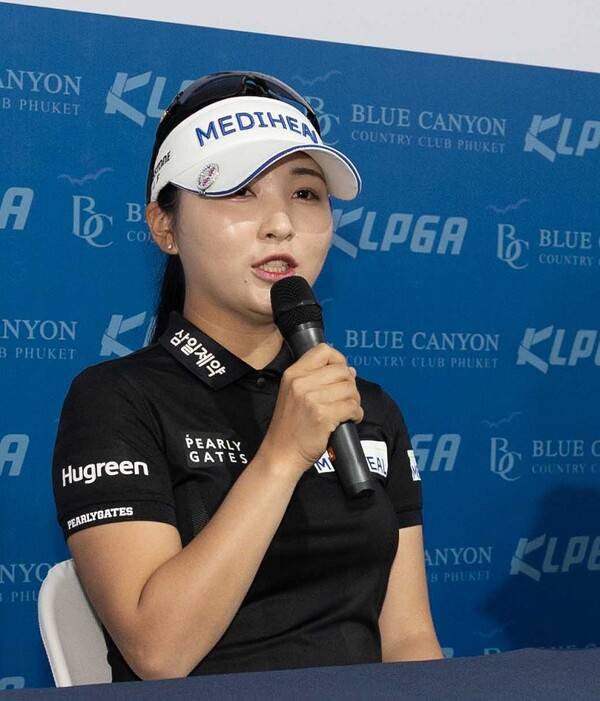 한국여자프로골프(KLPGA) 투어 2025시즌 첫 대회인 블루캐니언 레이디스 챔피언십에 출전한 이예원 프로가 공식 기자회견에 참석한 모습이다. 사진제공=KLPGA