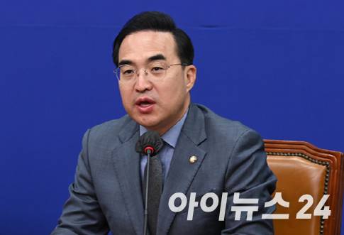 지난 2023년 4월 박홍근 더불어민주당 원내대표가 서울 여의도 국회에서 열린 최고위원회의에서 모두발언을 하고 있다. [사진=아이뉴스포토DB]