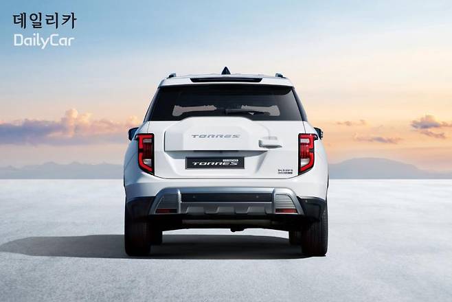 KG모빌리티, 토레스 HEV(하이브리드)