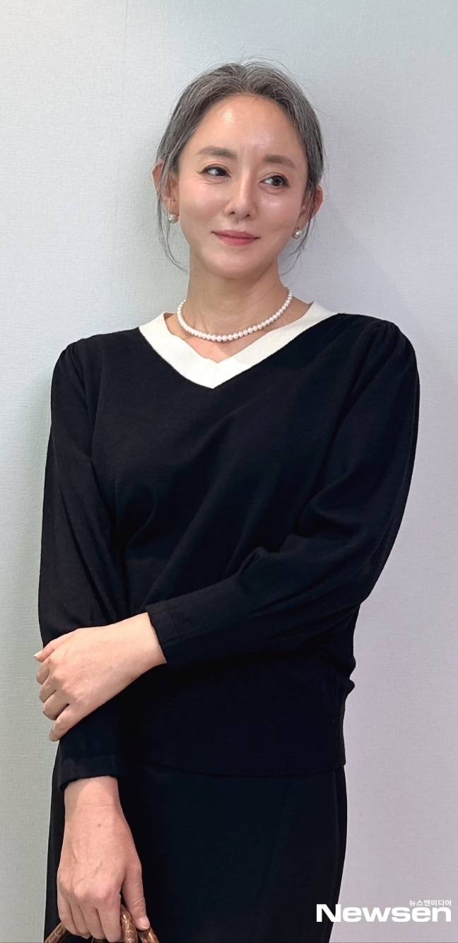 SBS ‘보물섬’ 7회부터 동주(박형식)의 조력자 피 마담으로 출연하는 배우 손지나(뉴스엔DB)