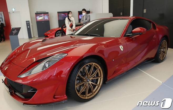페라리 812 슈퍼패스트 (812 Superfast) (사진=뉴스1)