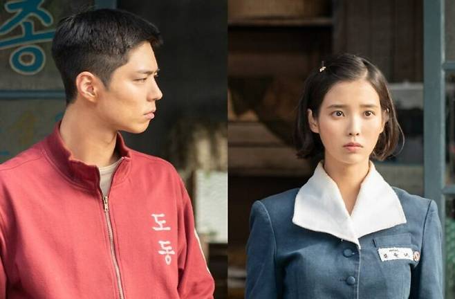 넷플릭스 시리즈 '폭삭 속았수다'는 제주도의 노란 유채꽃이 만발한 1960년대, 문학 소녀 오애순(아이유 분)과 섬 촌놈 양관식(박보검 분)의 이야기다. [사진=넷플릭스 드라마 '폭싹 속았수다' 스틸컷]