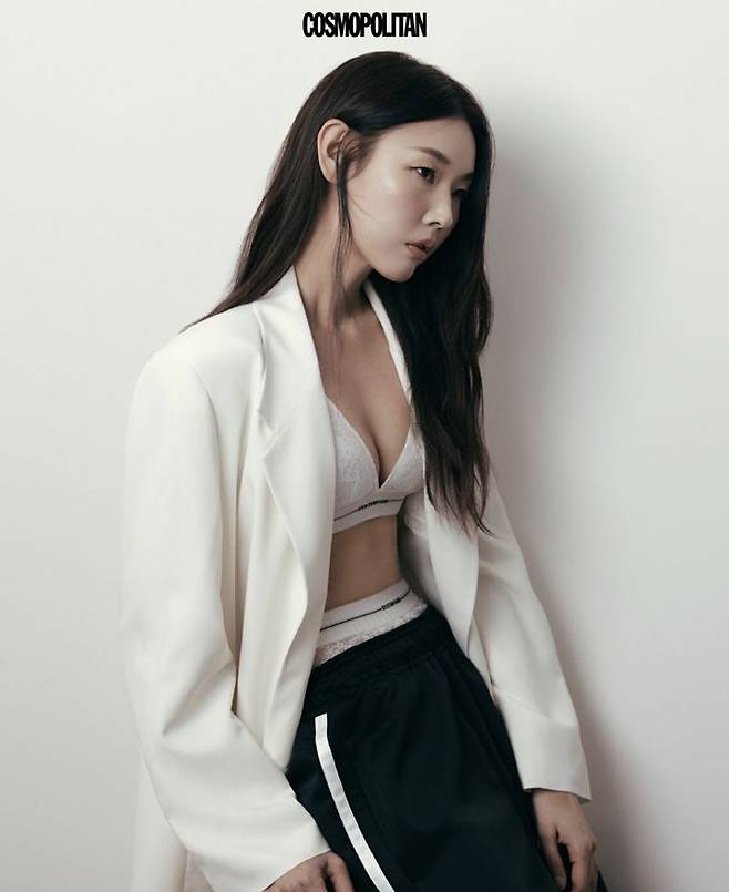 [서울=뉴시스] 한혜진. (사진=코스모폴리탄 제공) 2025.03.14. photo@newsis.com *재판매 및 DB 금지