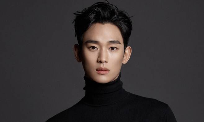 배우 김수현. 골든메달리스트