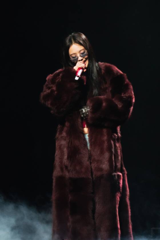 제니는 셰익스피어의 희극 '뜻대로 하세요' 중 '온 세상은 무대일 뿐이고, 모든 사람은 단지 연극을 할 뿐이다'라는 구절에서 영감을 받아 '루비'를 만들었다. 사진 OA엔터테인먼트