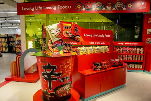명동 농심 브랜드존 사진