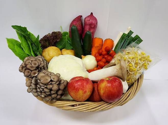 [창원=뉴시스] 강경국 기자 = 경남 창원시 임산부 친환경농산물 꾸러미. (사진=창원시청 제공). 2025.03.17. photo@newsis.com *재판매 및 DB 금지