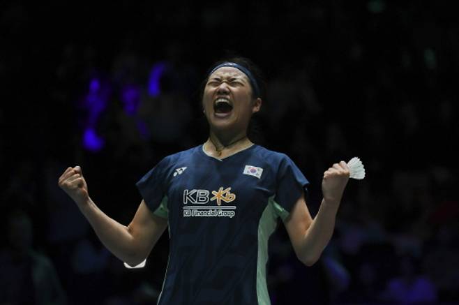 우승 뒤 포효하는 안세영. 연합뉴스