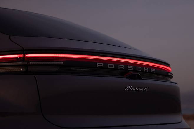 포르쉐 마칸 일렉트릭